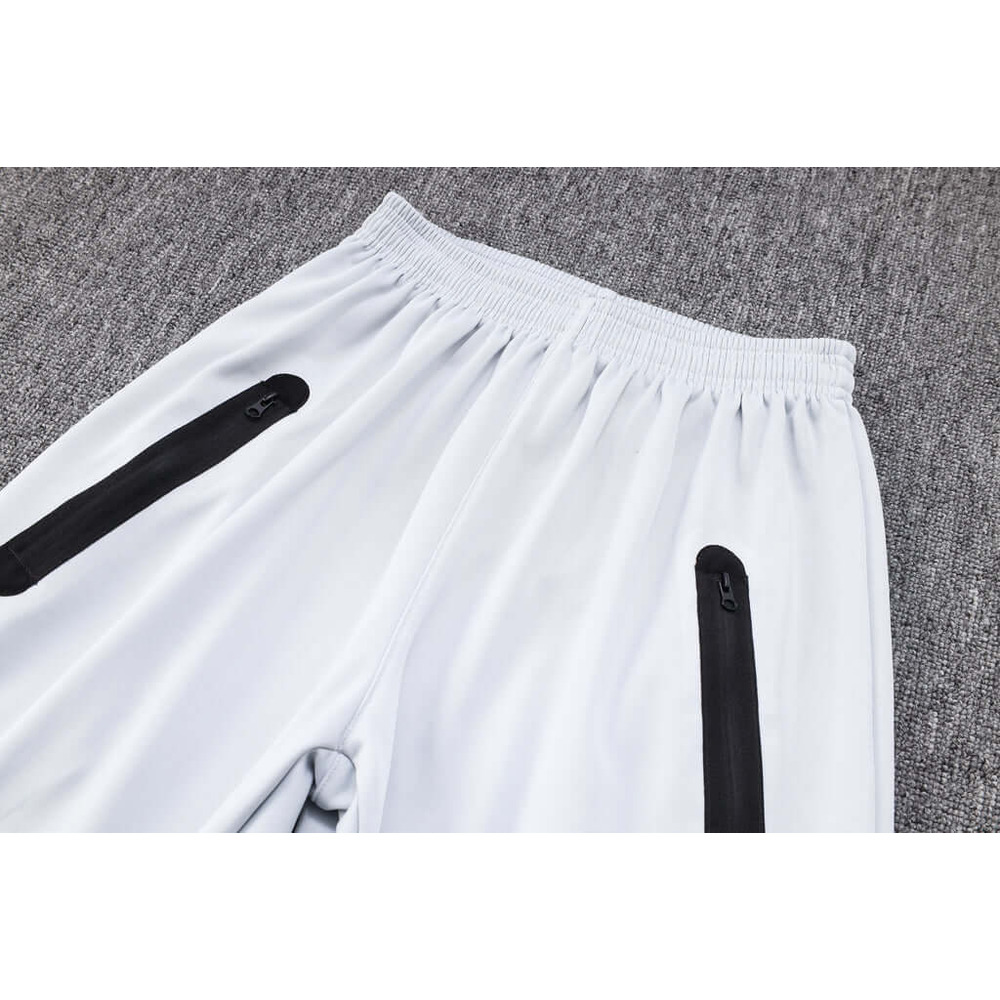 Conjunto de Moletom Nike Sportswear Tech Fleece com Touca Cinza