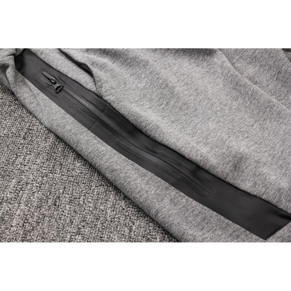 Conjunto de Moletom Nike Sportswear Tech Fleece com Touca Cinza Escuro