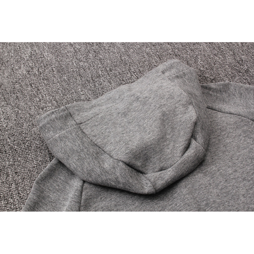 Conjunto de Moletom Nike Sportswear Tech Fleece com Touca Cinza Escuro