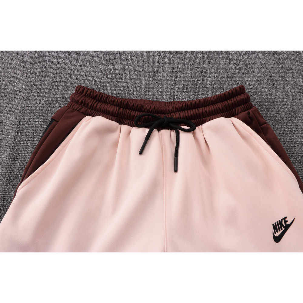 Conjunto de Moletom Nike Sportswear Tech Fleece com Touca Marrom e Rosa