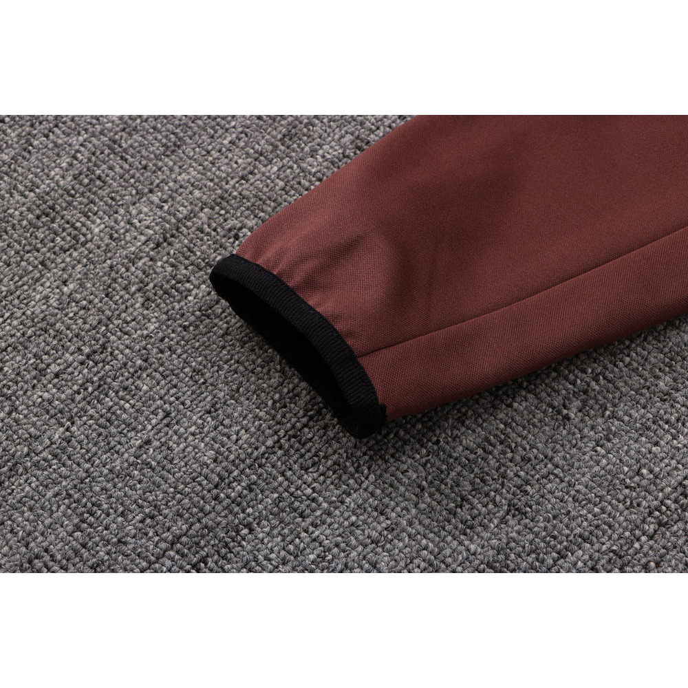 Conjunto de Moletom Nike Sportswear Tech Fleece com Touca Marrom e Rosa