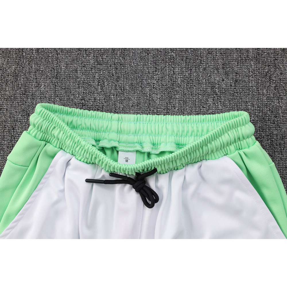 Conjunto de Moletom Nike Sportswear Tech Fleece com Touca Verde e Branco
