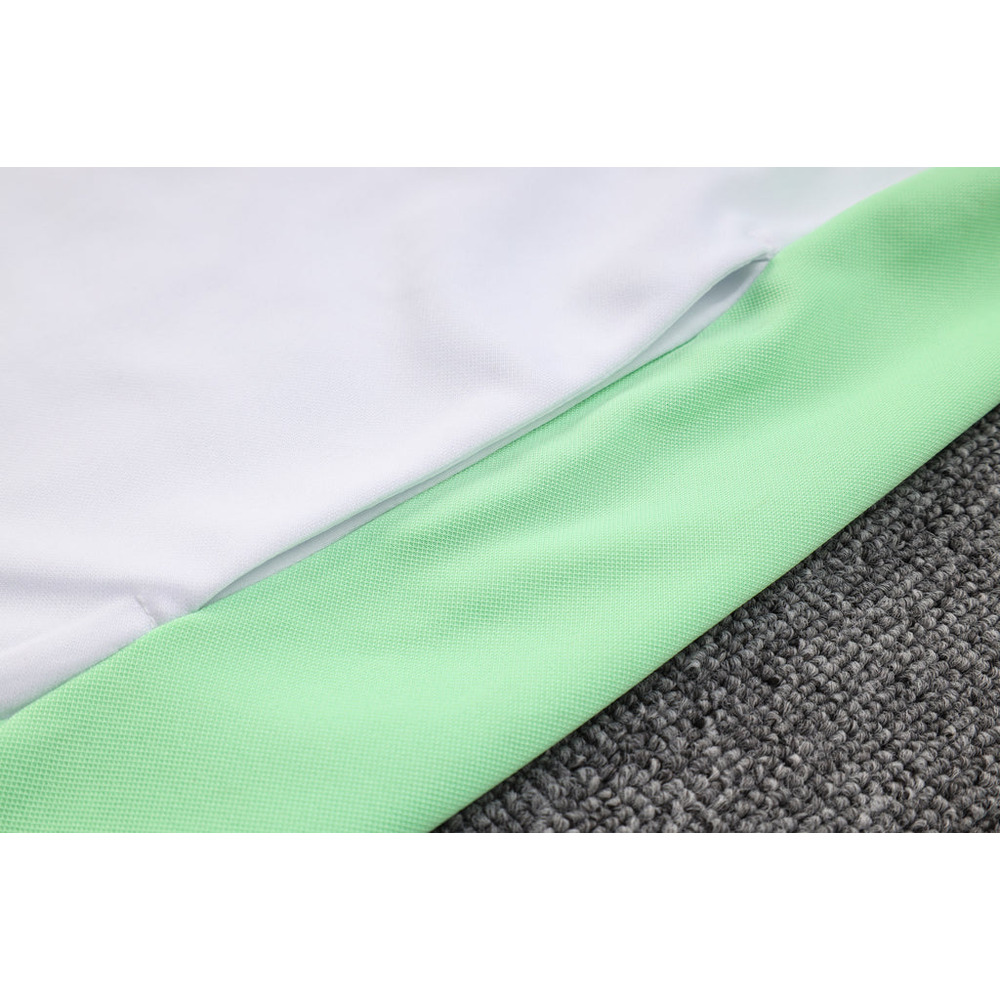 Conjunto de Moletom Nike Sportswear Tech Fleece com Touca Verde e Branco