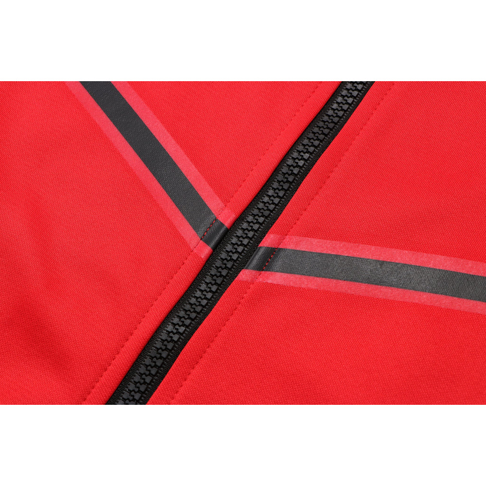 Conjunto de Moletom Nike Sportswear Tech Fleece com Touca Vermelho e Preto