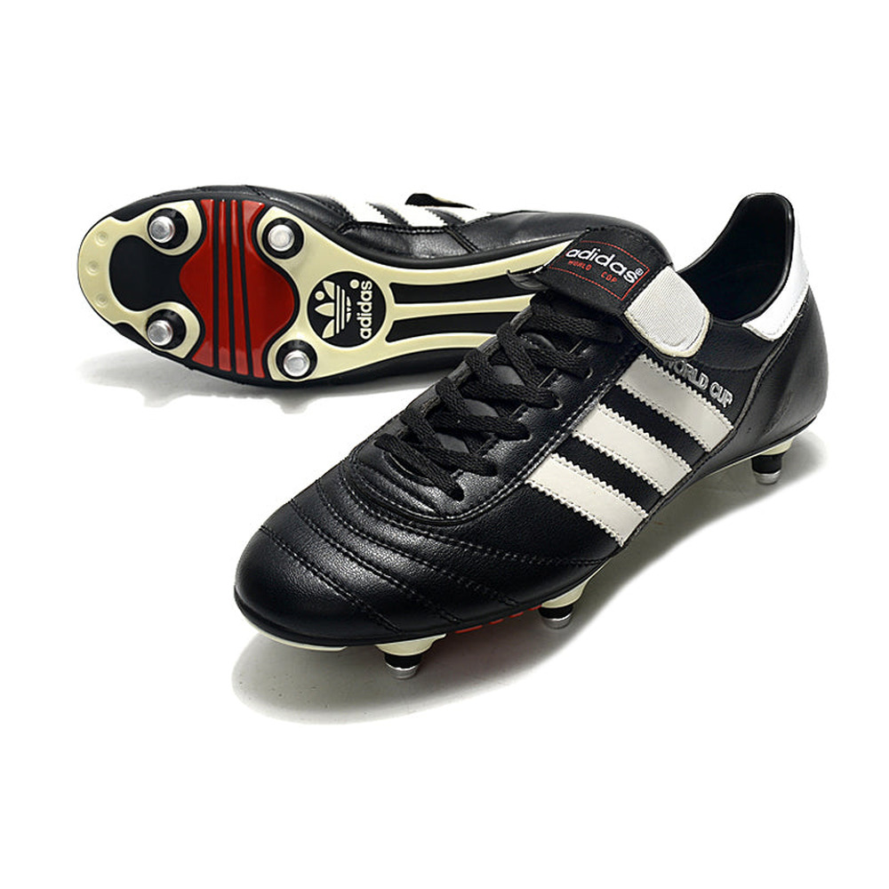 Chuteira Campo Adidas Copa Mundial Team Ponta de Aluminio Preto e Branca