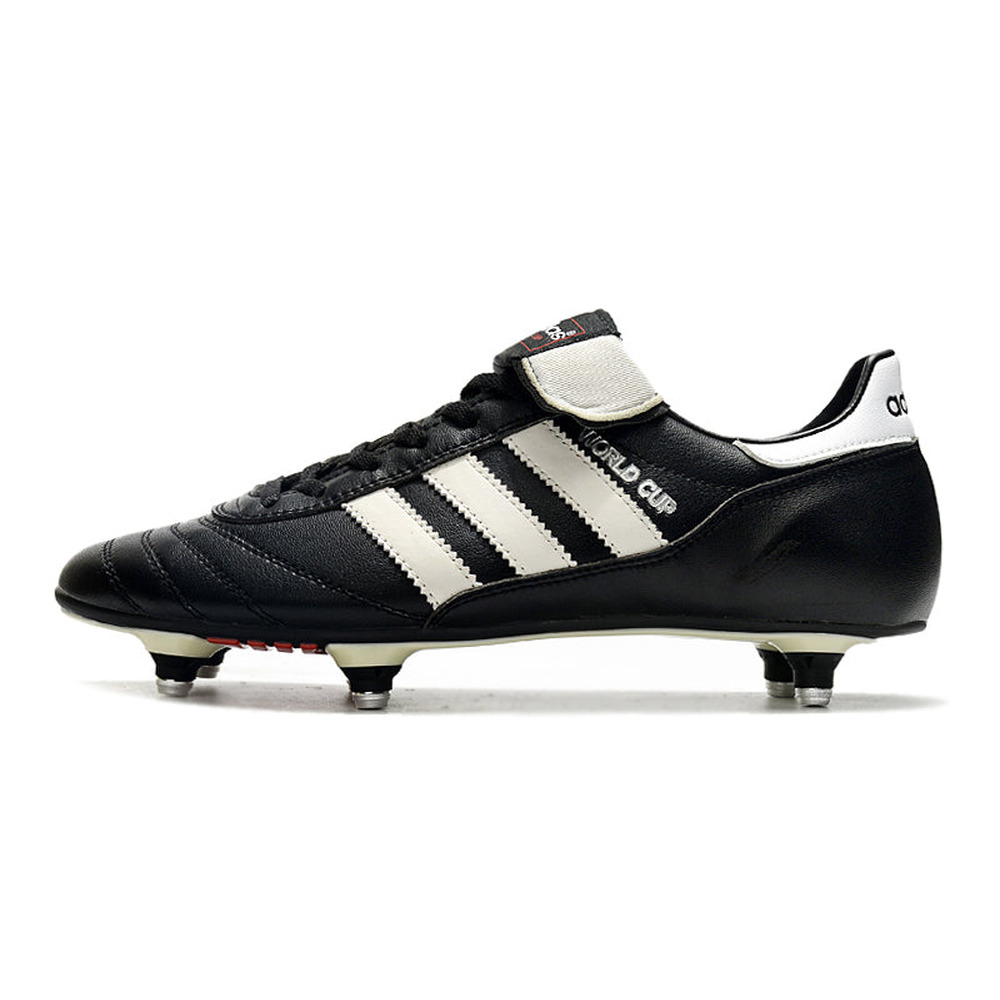 Chuteira Campo Adidas Copa Mundial Team Ponta de Aluminio Preto e Branca