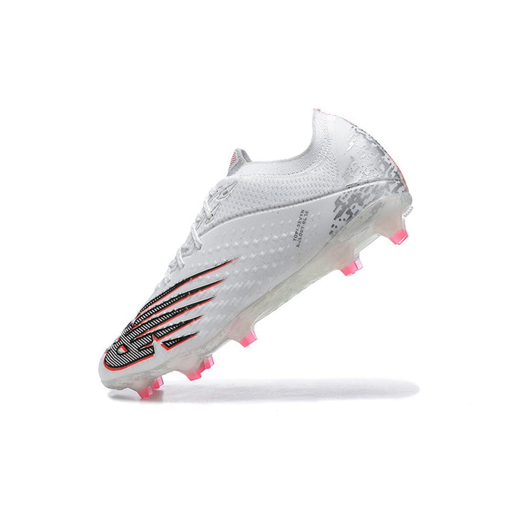Chuteira Campo New Balance Furion V6+ FG Branca e Rosa 